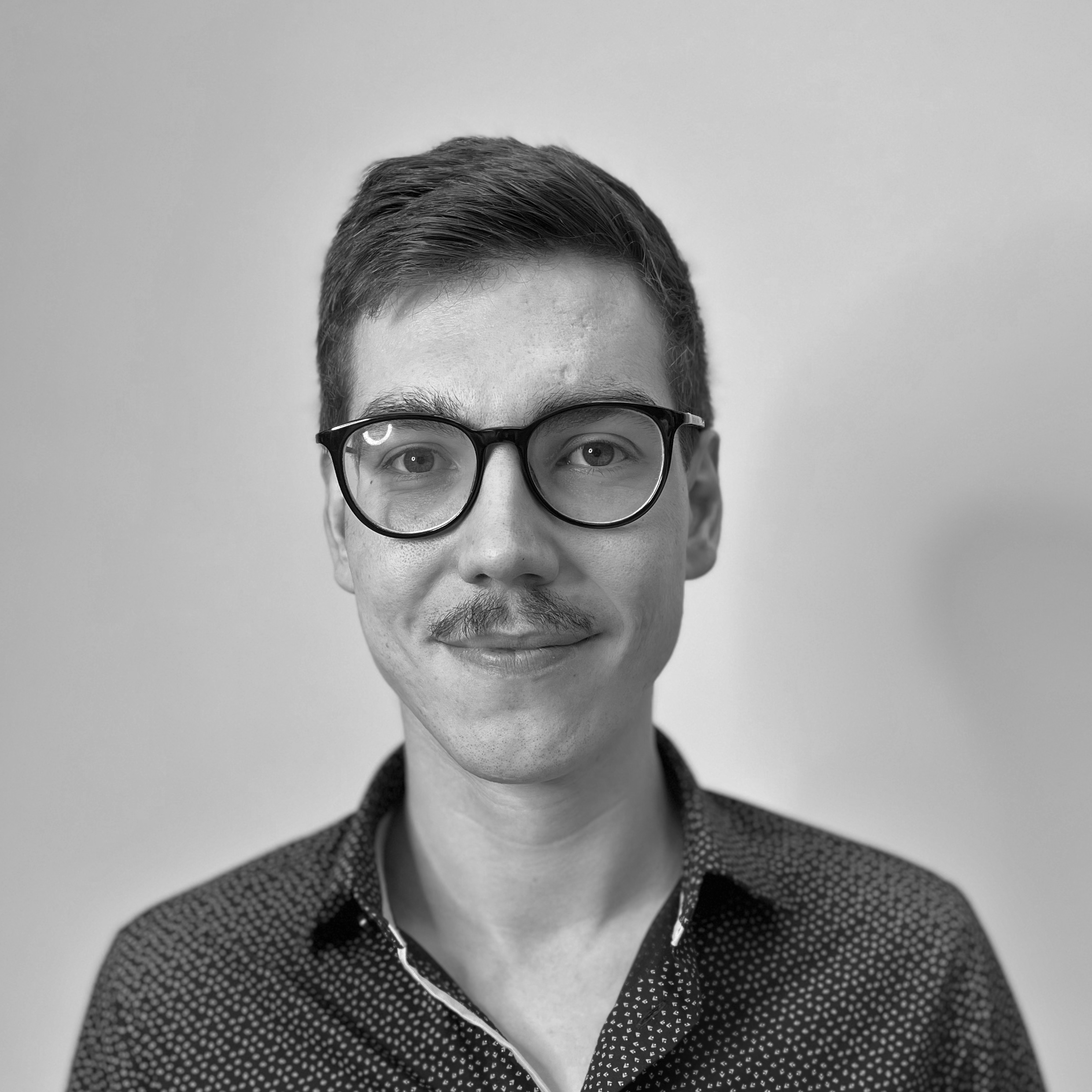 thumbnail employee